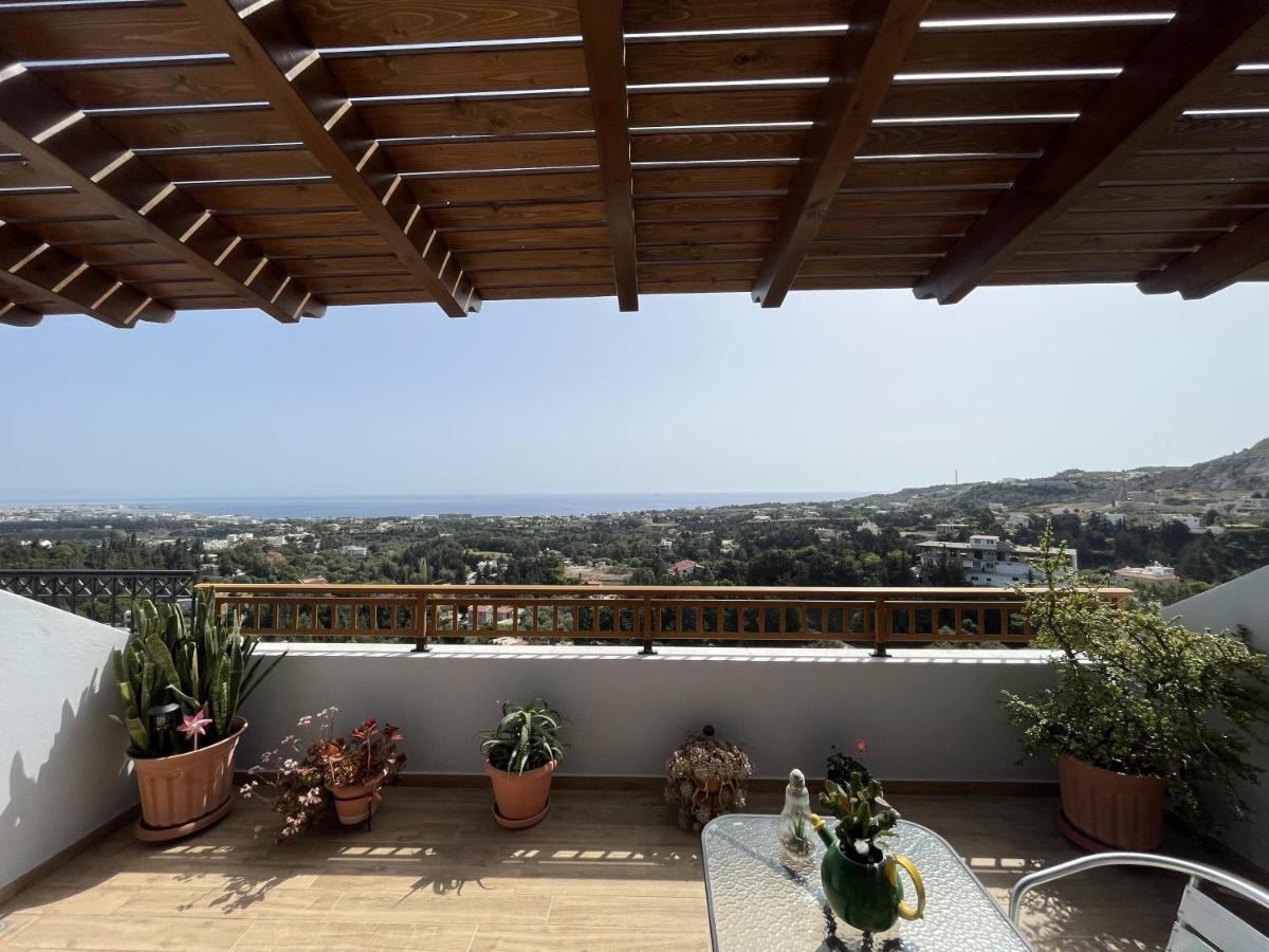 Sea View Loft * Коскину