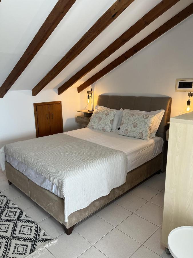 Проживание в семье Sea View Loft Коскину